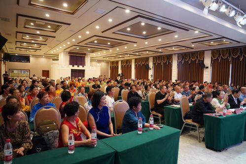 陽(yáng)城縣民營(yíng)企業(yè)聯(lián)合工會(huì)舉辦建材行業(yè)職工文藝演出